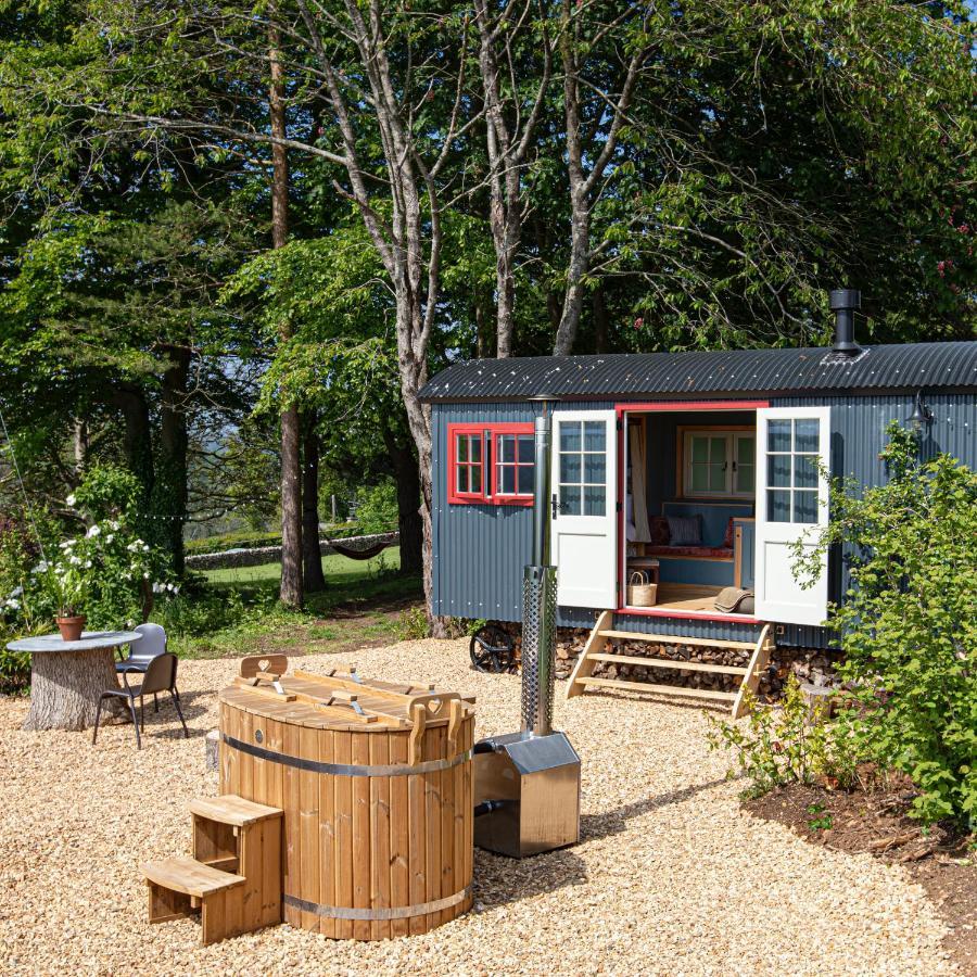 Hill House B & B & Luxury Shepherds Huts Castle Combe Luaran gambar